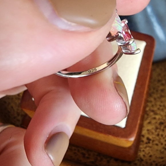 Kohl's Collection 5 stone pink opal and CZ size 7 ring NWOT Sterling Silver - Picture 3 of 4